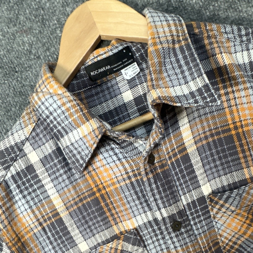 Rocawear Men's Gray/Orange Plaid Long Sleeve Flannel Shirt Button Up, Size Large